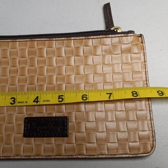 Dooney & Bourke Woven pattern Wristlet - Picture 4 of 7